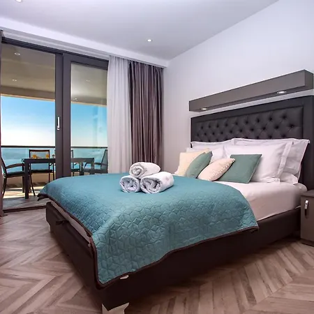 Luxury Pocrnja -heated Pool, Sauna, Jacuzzi, Pool Table *