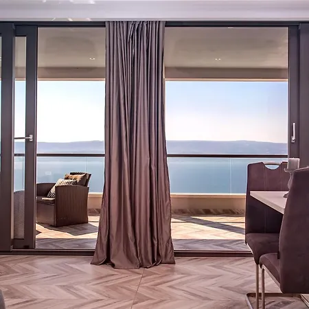 Luxury Pocrnja -heated Pool, Sauna, Jacuzzi, Pool Table Villa Omiš