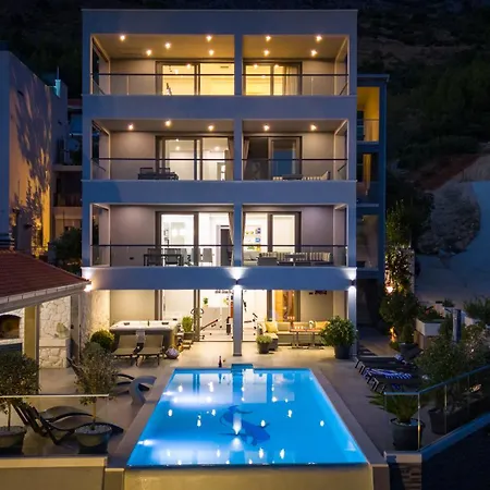 ヴィラ Luxury Pocrnja -heated Pool, Sauna, Jacuzzi, Pool Table *