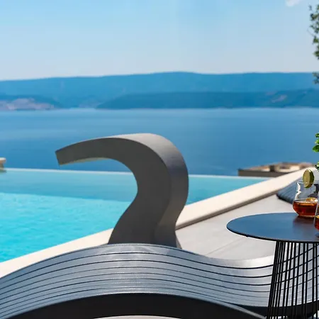 Luxury Pocrnja -heated Pool, Sauna, Jacuzzi, Pool Table ヴィラ