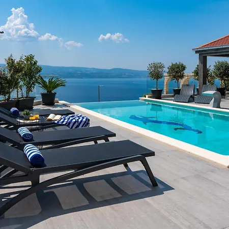 Вілла Luxury Pocrnja -heated Pool, Sauna, Jacuzzi, Pool Table