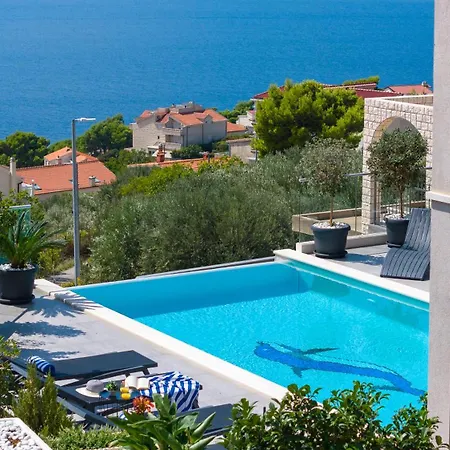 Villa Luxury Pocrnja -heated Pool, Sauna, Jacuzzi, Pool Table Omiš