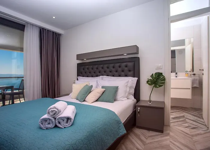 Luxury Pocrnja -heated Pool, Sauna, Jacuzzi, Pool Table *