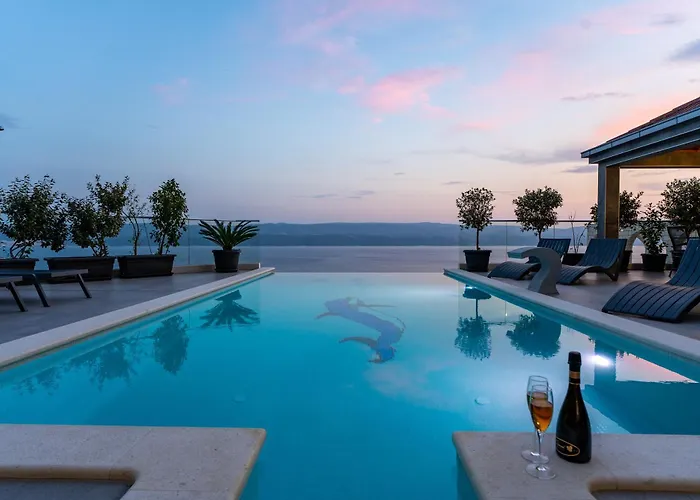 Luxury Pocrnja -heated Pool, Sauna, Jacuzzi, Pool Table 빌라