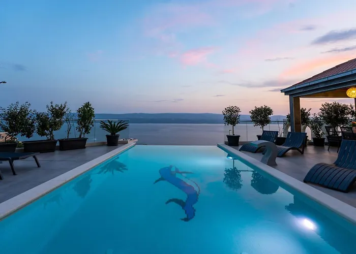 Luxury Pocrnja -heated Pool, Sauna, Jacuzzi, Pool Table 빌라 오미스